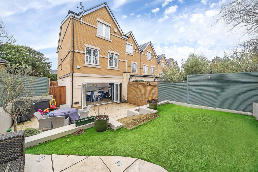 Property photo 2 of 11 Picture No. 05