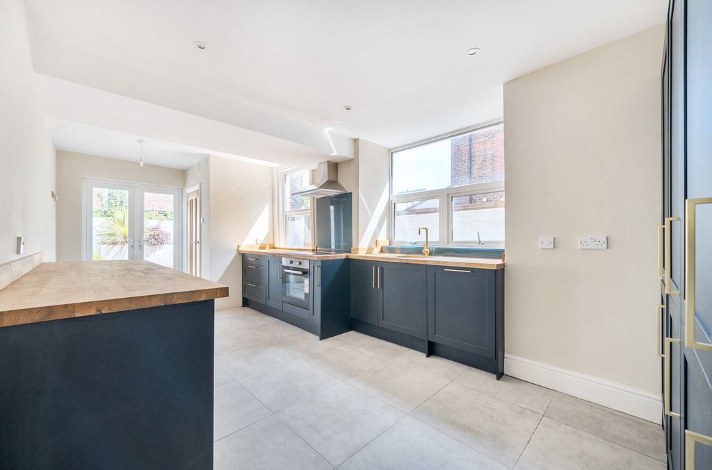 Property photo 3 of 15 1478312-4-6A2Fd83...