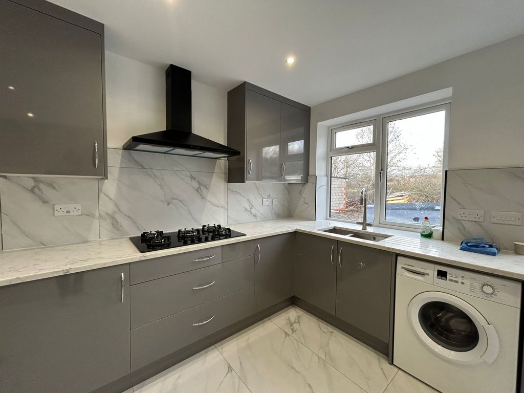 Property photo 2 of 15 Gallery