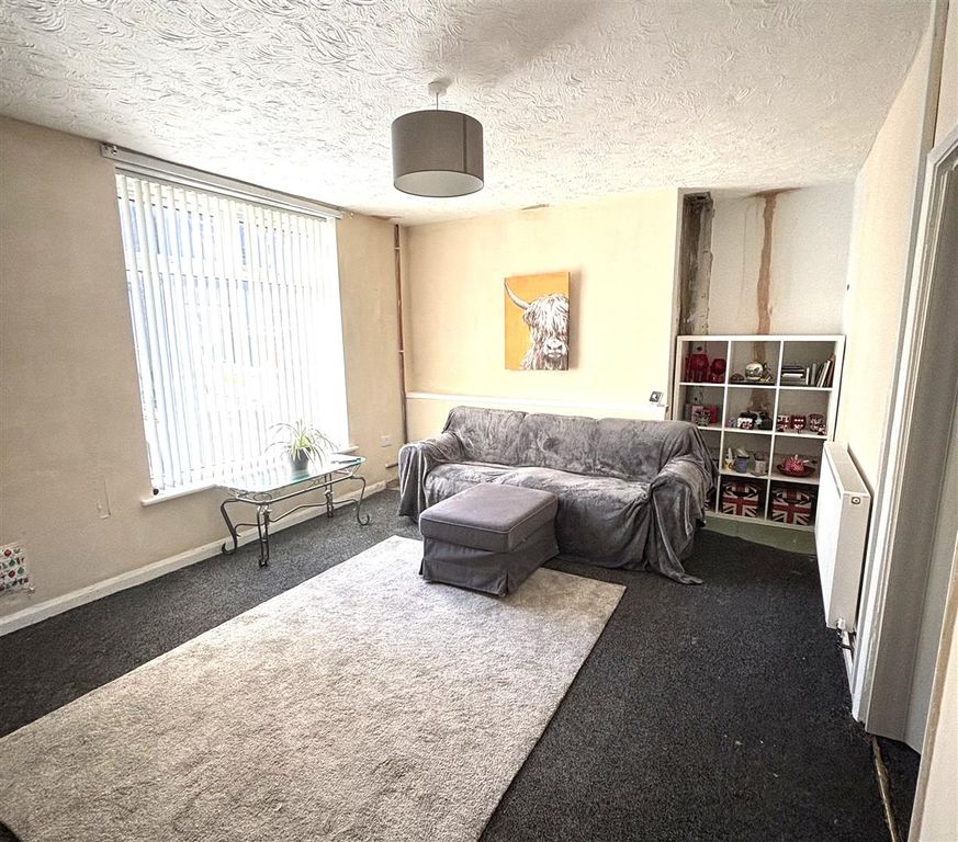 Property photo 2 of 19 Lounge Angle 2.Jpeg