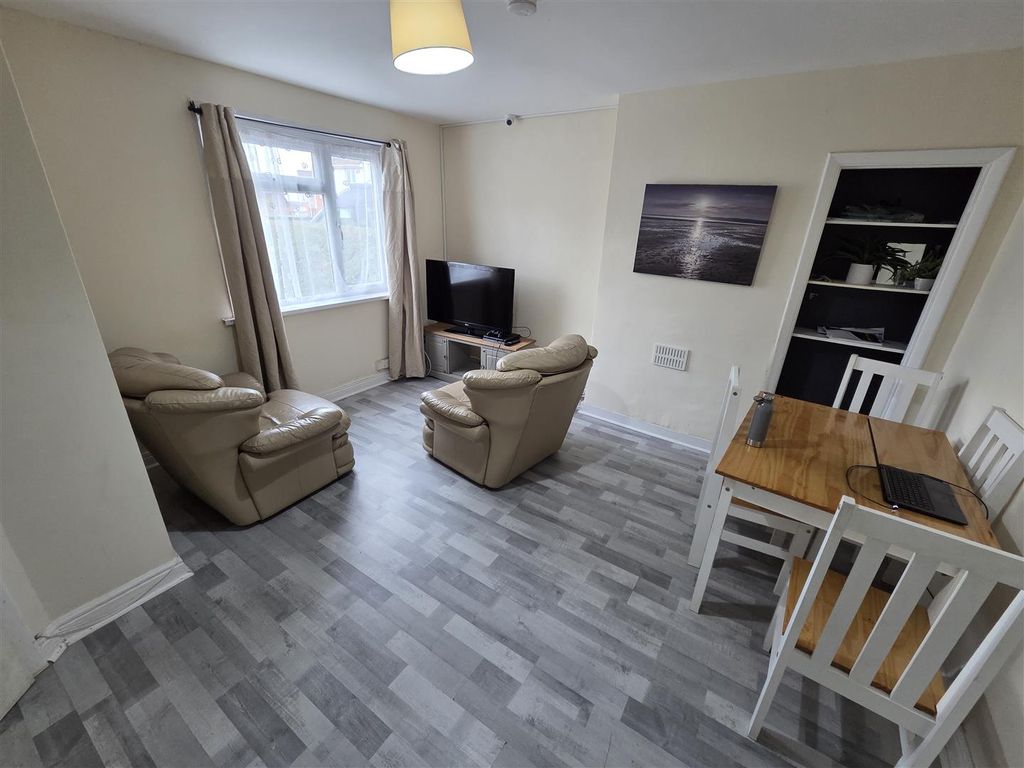 Property photo 1 of 8 20251030_130035.Jpg