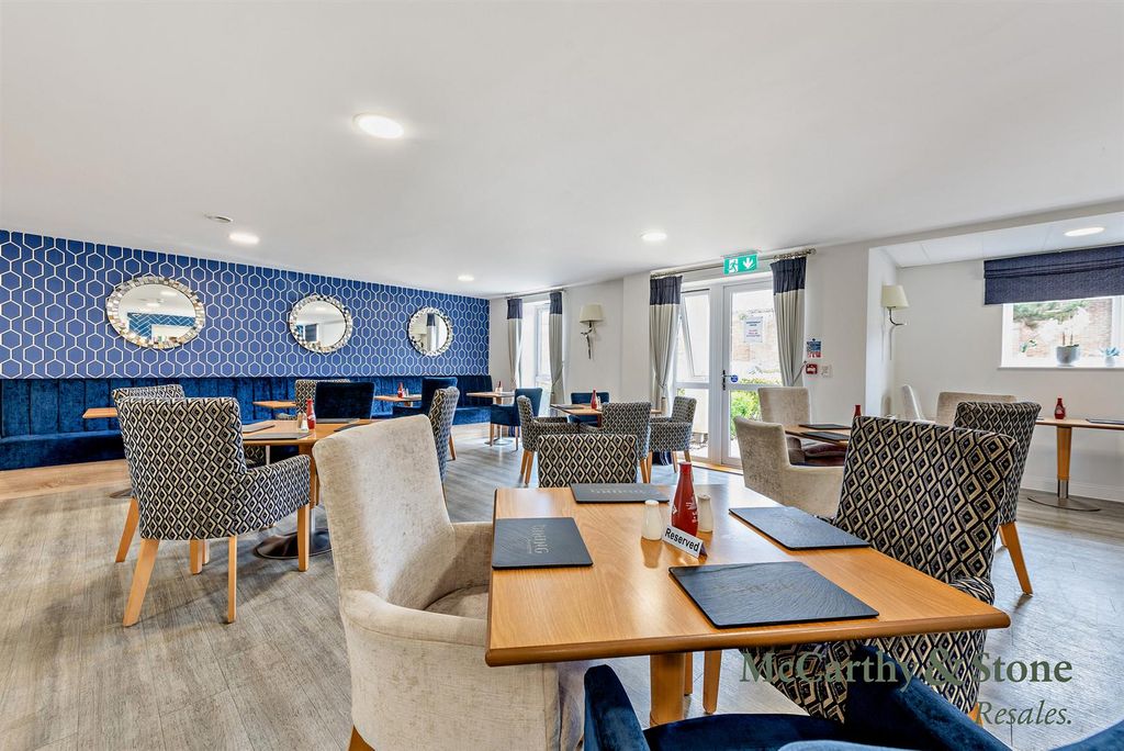 Property photo 1 of 44 8700836-Interior25-800.Jpg