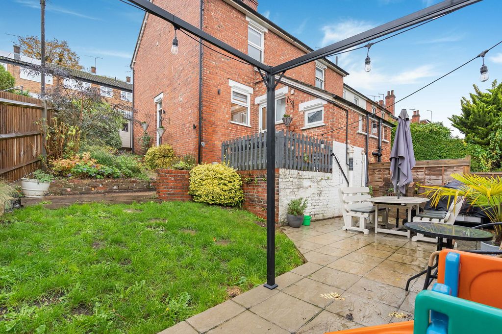 Property photo 2 of 12