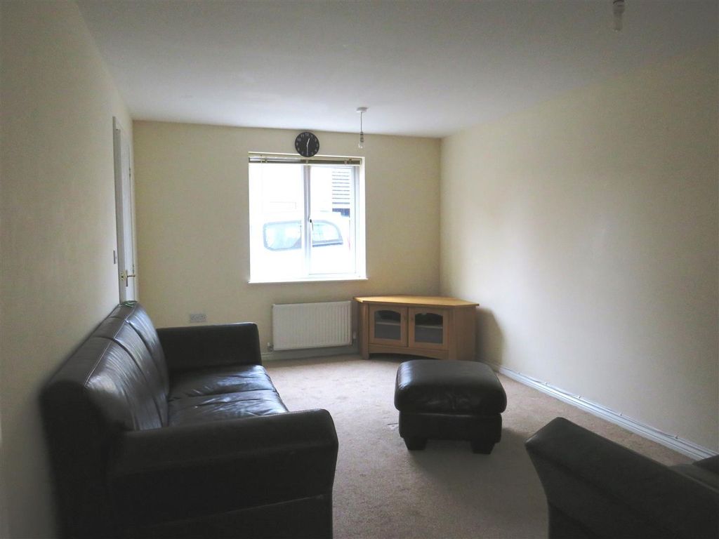 Property photo 2 of 8 Image