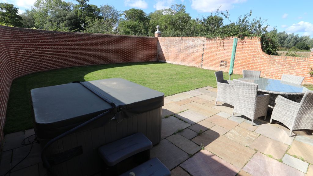 Property photo 3 of 16