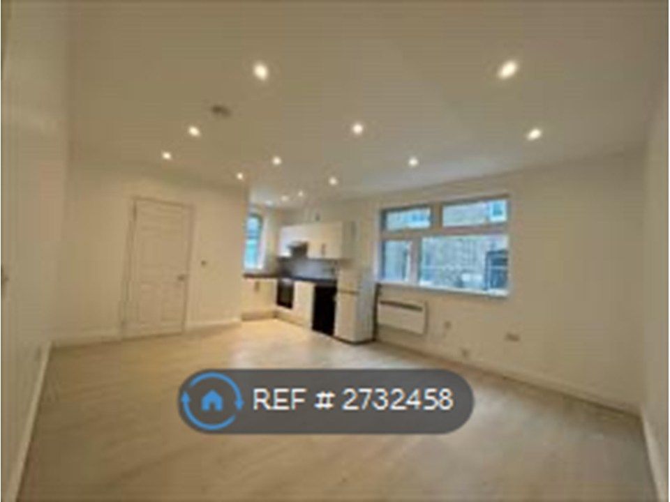 Property photo 1 of 3