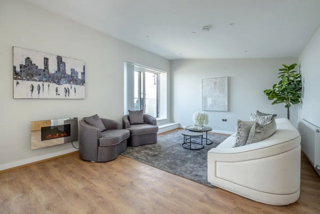 Property photo 3 of 23 444c29d098A875Ab76615E85085801935032dc43