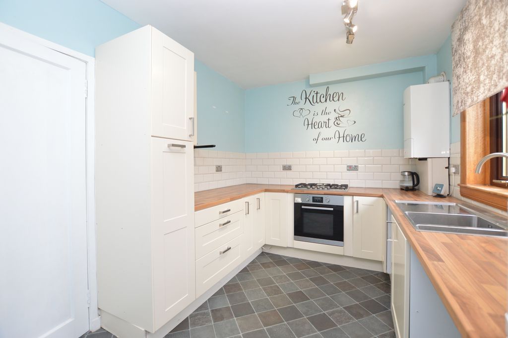 Property photo 3 of 14 Photo 5