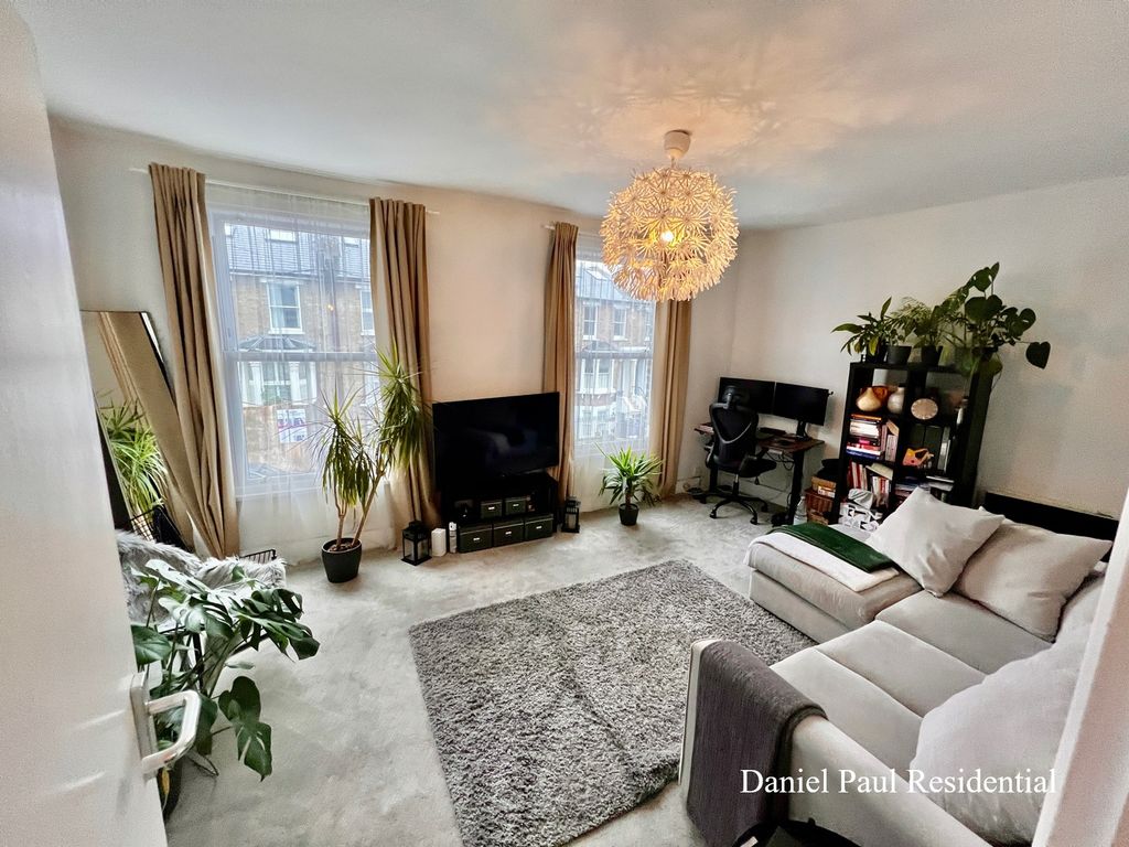 Property photo 2 of 7