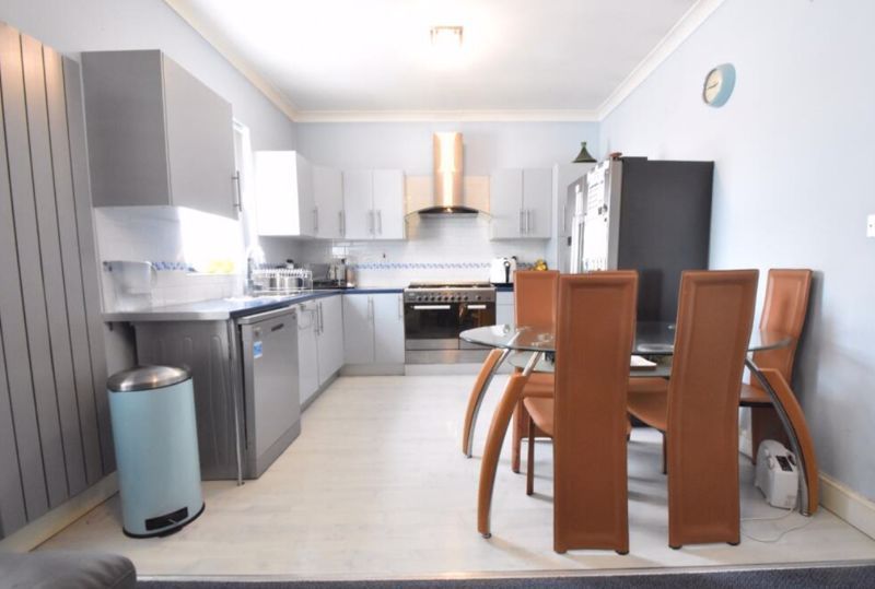 Property photo 3 of 19 Photo 13