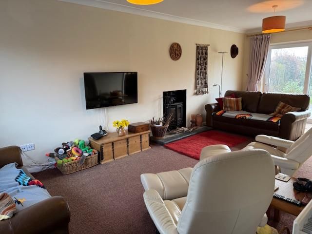 Property photo 2 of 14 Sitting Room