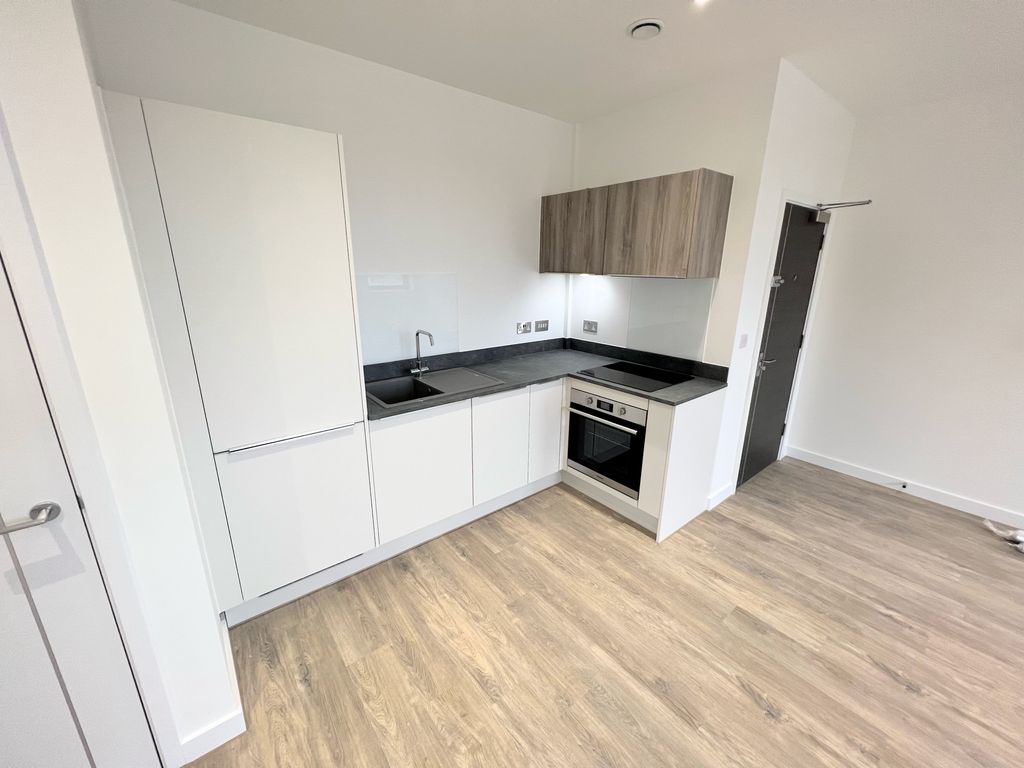 Property photo 3 of 6