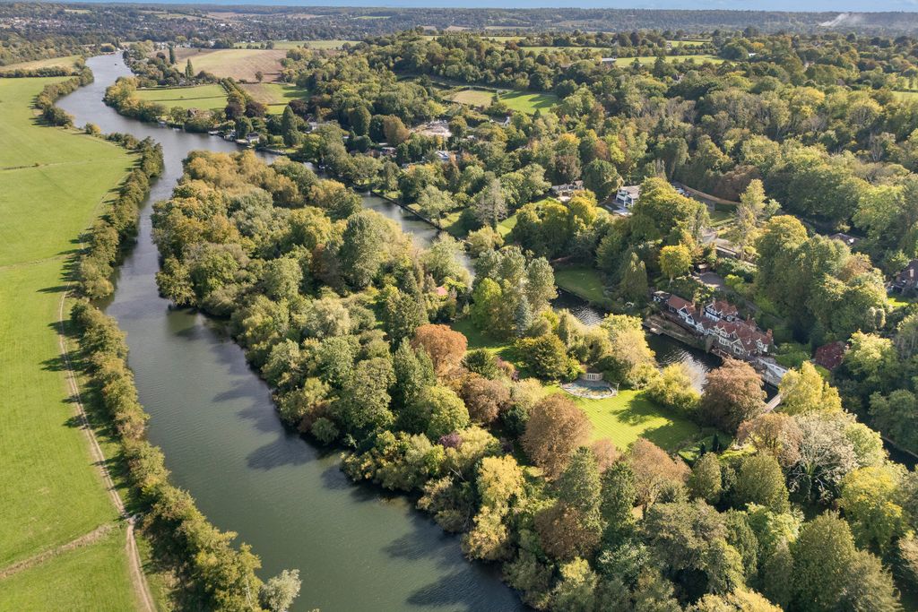 Additional image 6 of 6 bed property for saleGibraltar Lane Cookham, Maidenhead, Maidenhead SL6