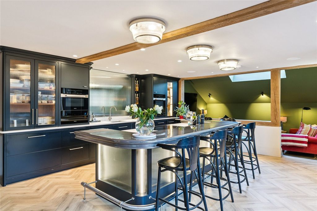 Property photo 2 of 21 Kitchen/Dining Room