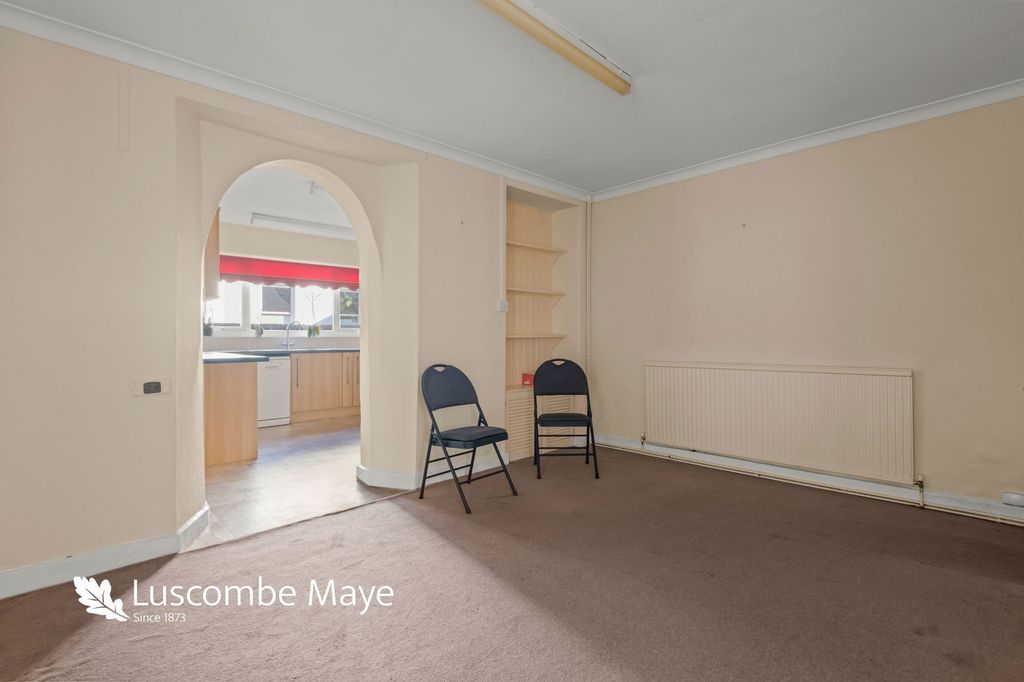 Property photo 3 of 14