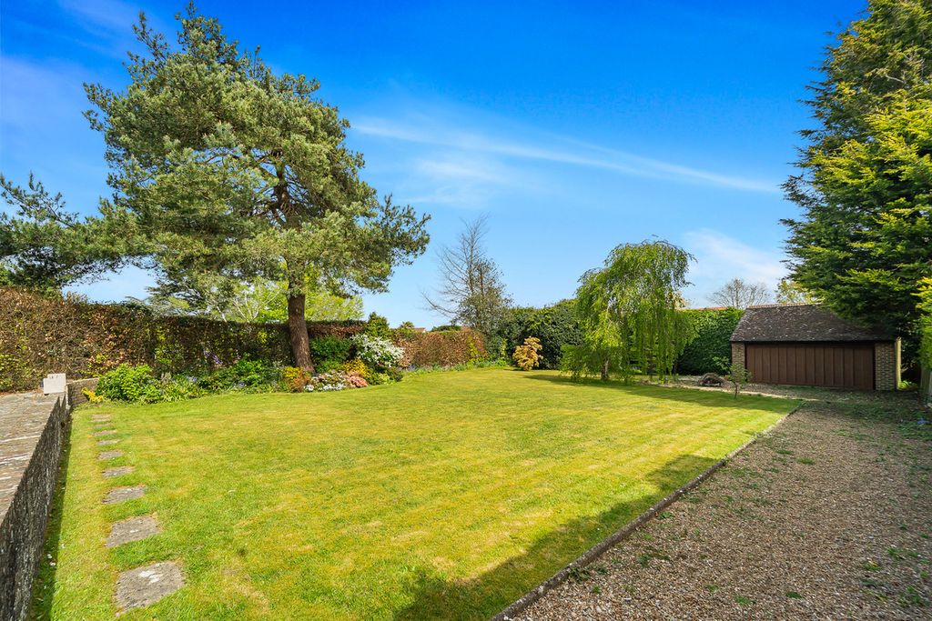 Property photo 2 of 24