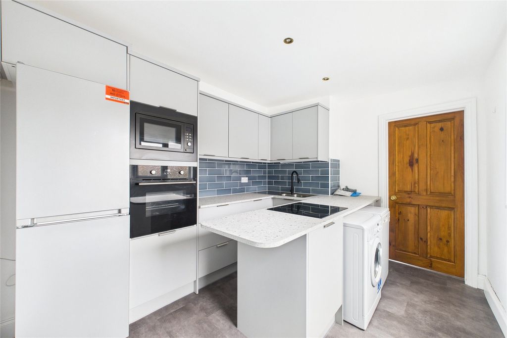 Property photo 2 of 7 Picture No. 05