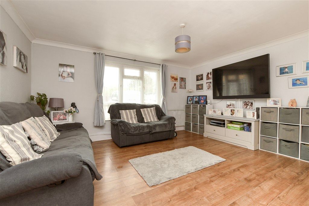 Property photo 2 of 8 Lounge/Diner