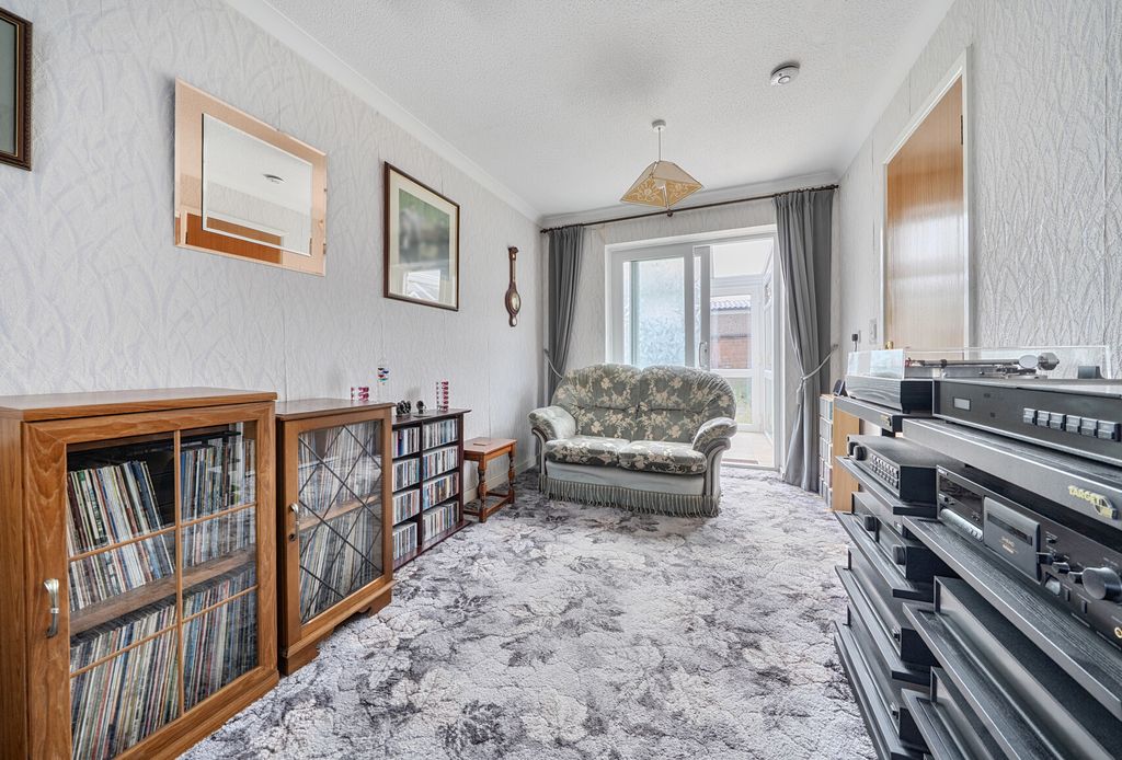Property photo 3 of 21 1463341-9-6A0F16B...