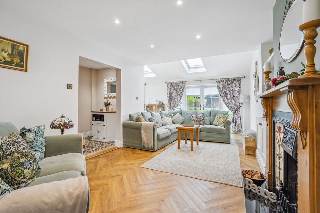 Property photo 3 of 29