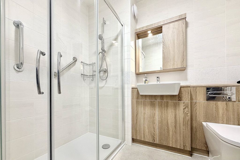 Additional image 9 of 1 bed flat for saleSouth Lawn, Sidmouth, Devon EX10