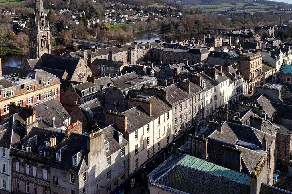 Property photo 1 of 9 Exterior