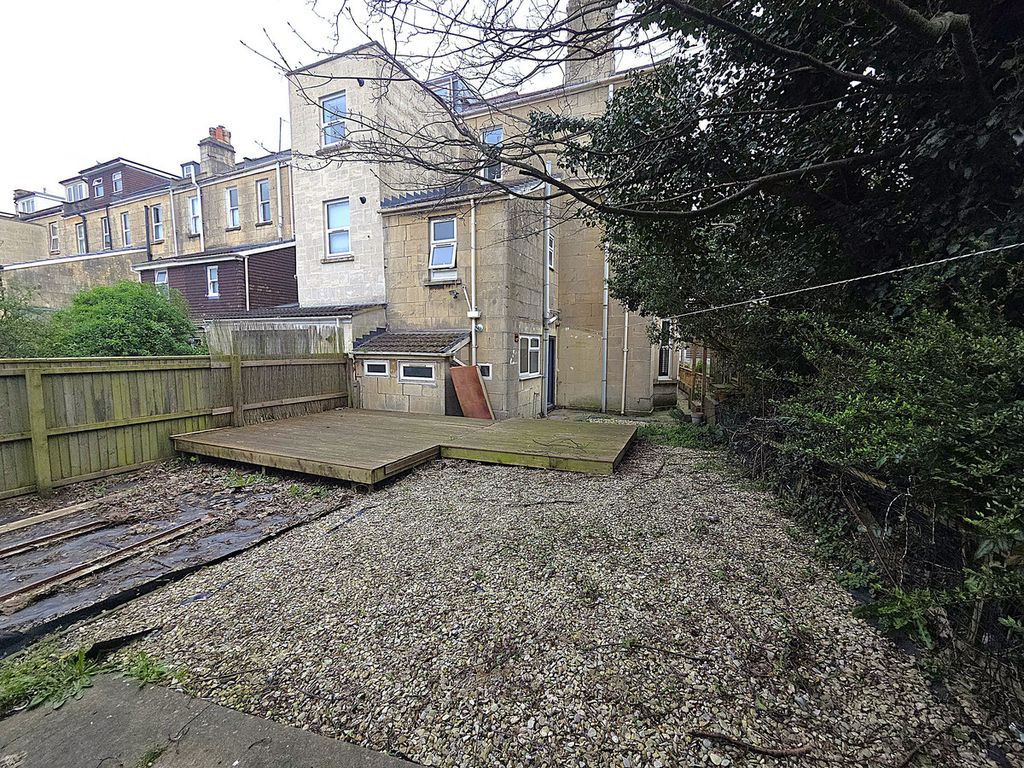 Property photo 2 of 8