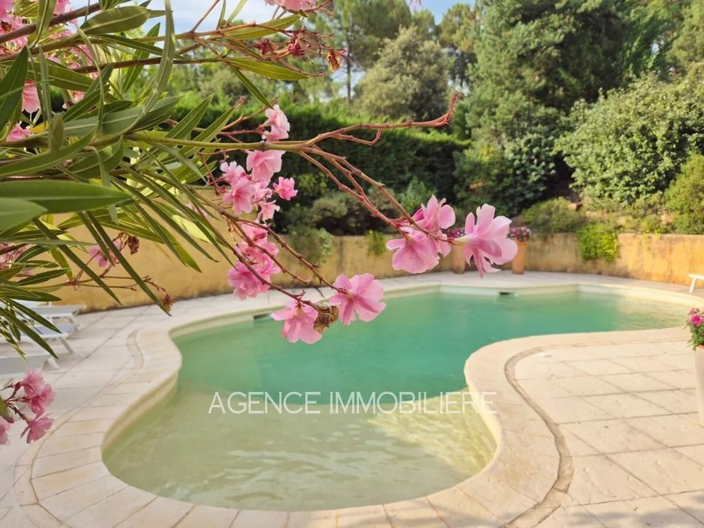 Property photo 1 of 12 Roussillon In Luberon Beautiful 132 m² House With Swimming Pool And Garden