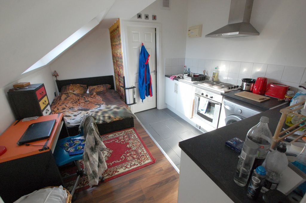 Property photo 1 of 4