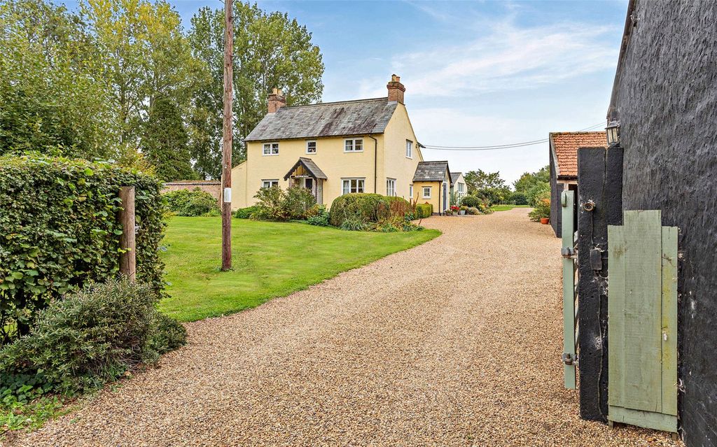 Property photo 1 of 30 Westwode Farm