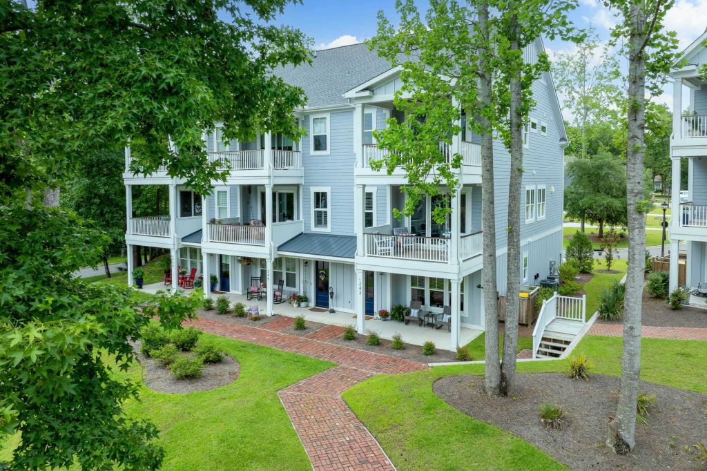 Property photo 1 of 31