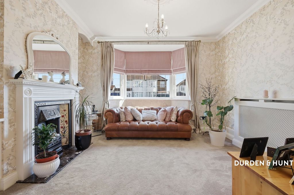 Property photo 3 of 24