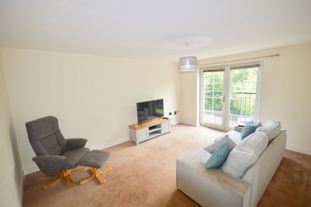 Property photo 1 of 8 Picture No. 05
