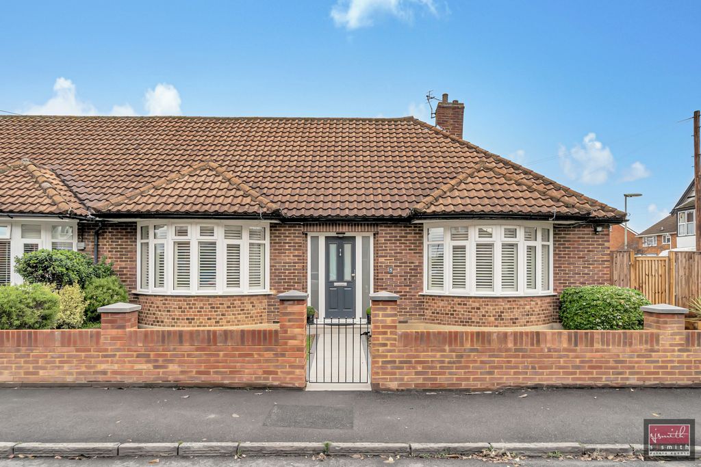 Property photo 1 of 16 Dsc09649