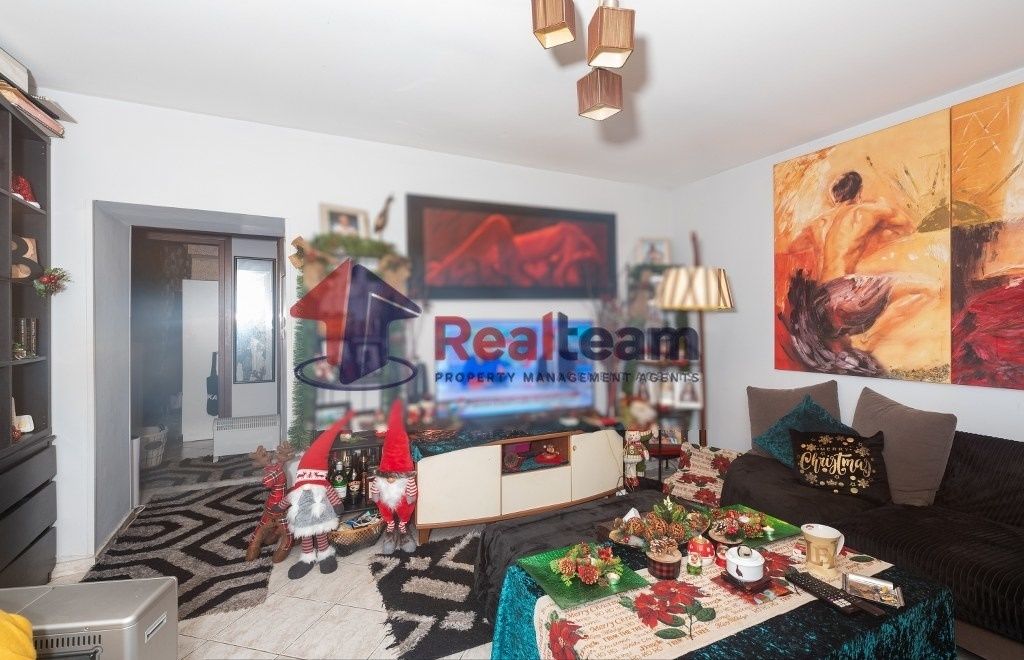 Property photo 3 of 25