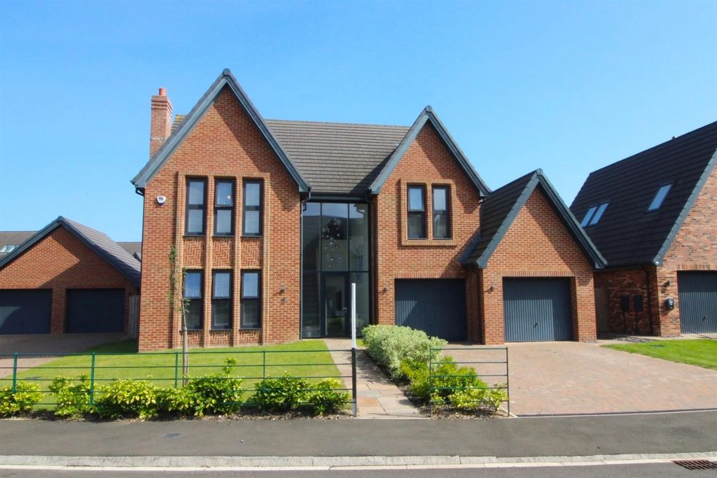 Property photo 1 of 36