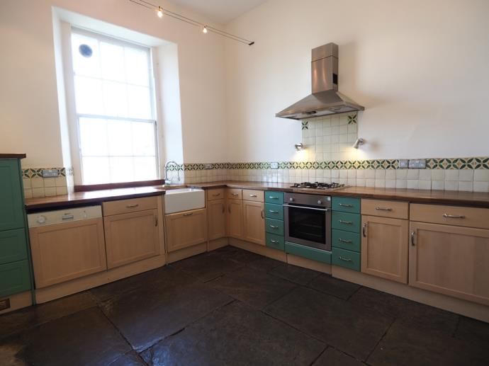 Property photo 3 of 24 Kitchen