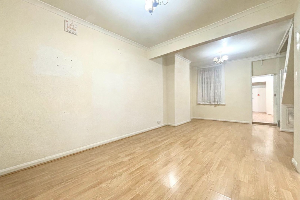 Property photo 2 of 5