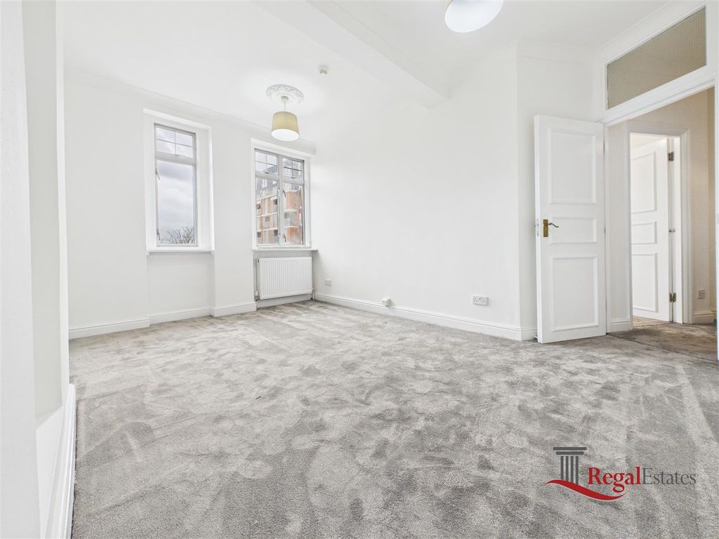 Property photo 2 of 14 Cam02489G0-Pr0261-Still015.Jpg