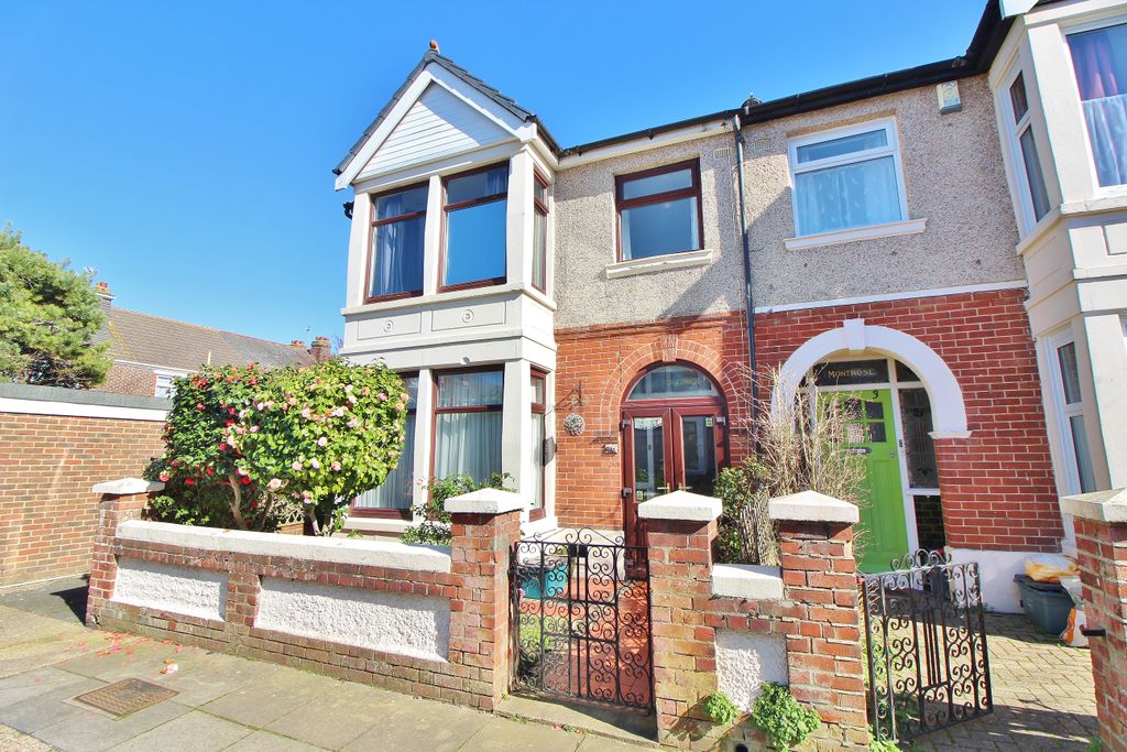 Property photo 1 of 21