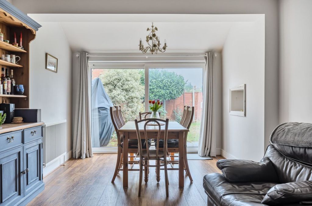 Property photo 3 of 19