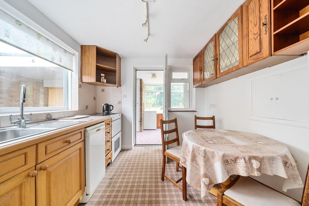 Property photo 2 of 12 Kitchen