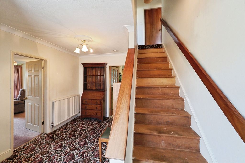 Property photo 2 of 16