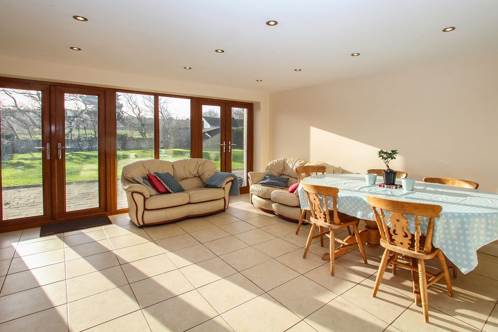 Property photo 3 of 14 Photo 2