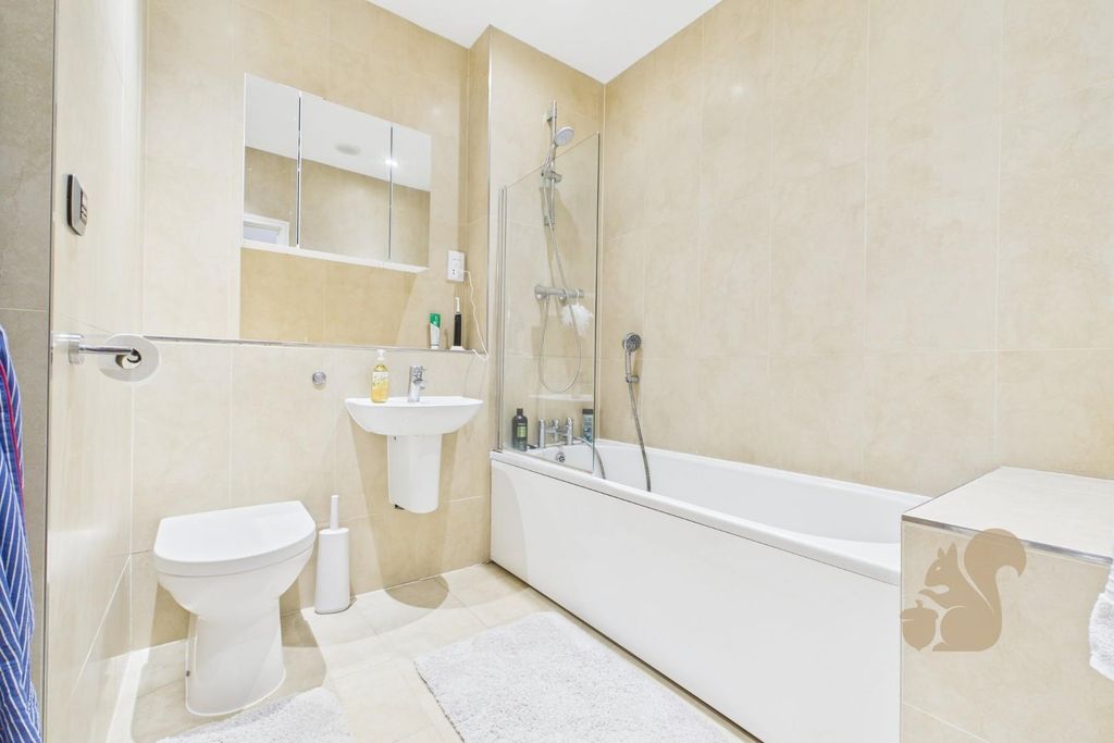 Property photo 3 of 23 Cam01659G0-Pr0556-Still007.Jpg