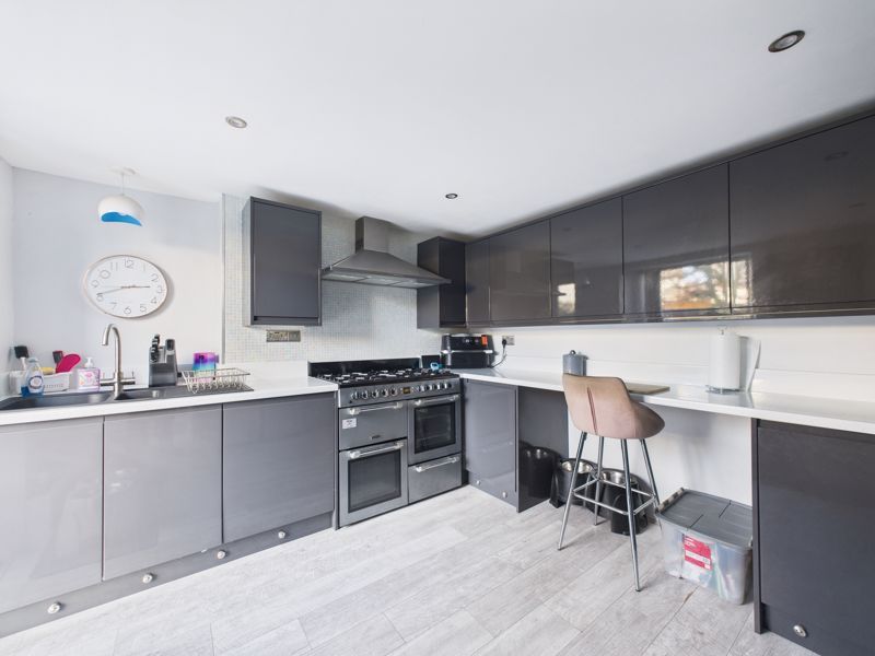 Property photo 3 of 15 Kitchen