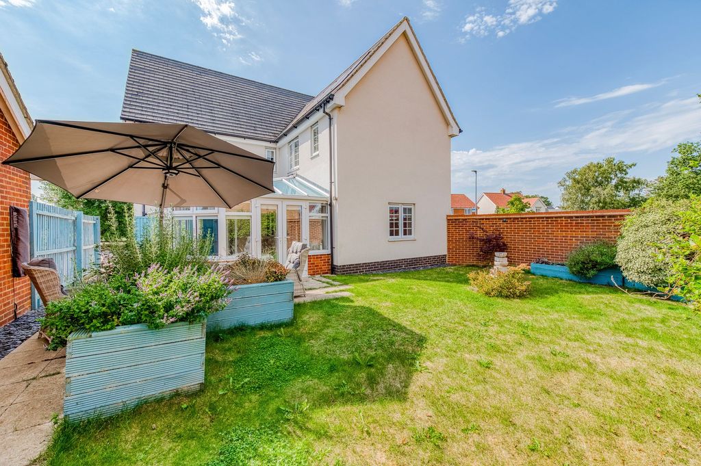 Property photo 2 of 22