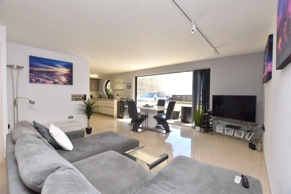 Property photo 2 of 27 Dsc_0056.Jpg