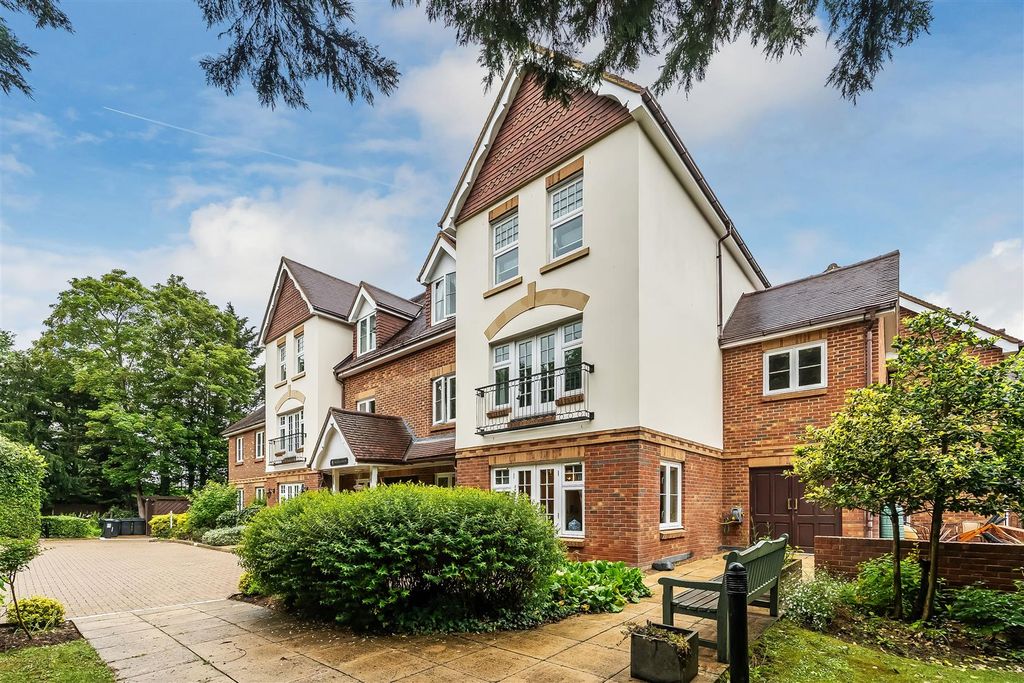 Property photo 1 of 11 Flat-5-Pegasus-Court-20.Jpg