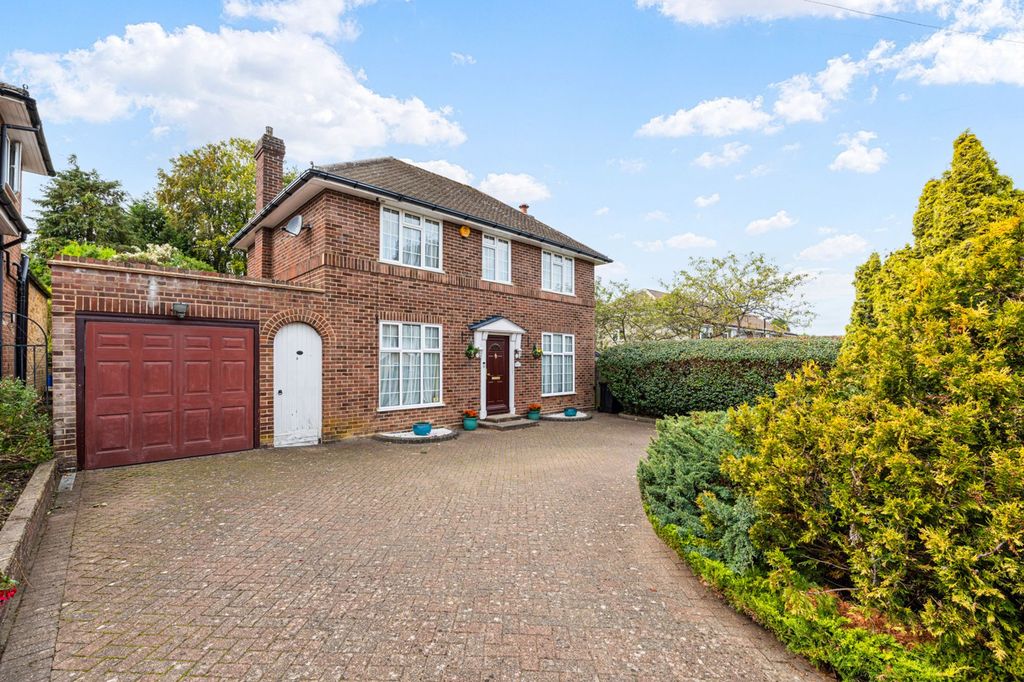 Property photo 1 of 38